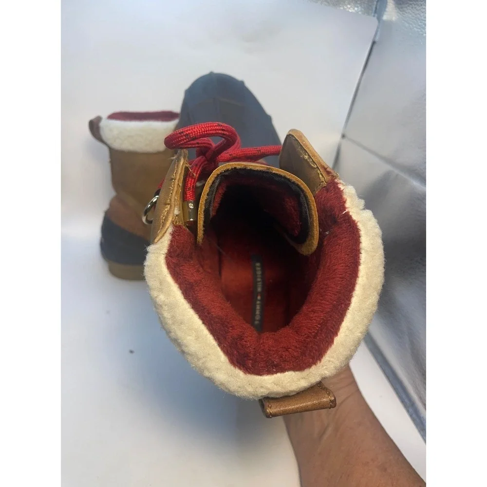 Tommy Hilfiger‎ - Women's TWROZA3-SS Duck Boots Size 10m Brown Red Blue VGC